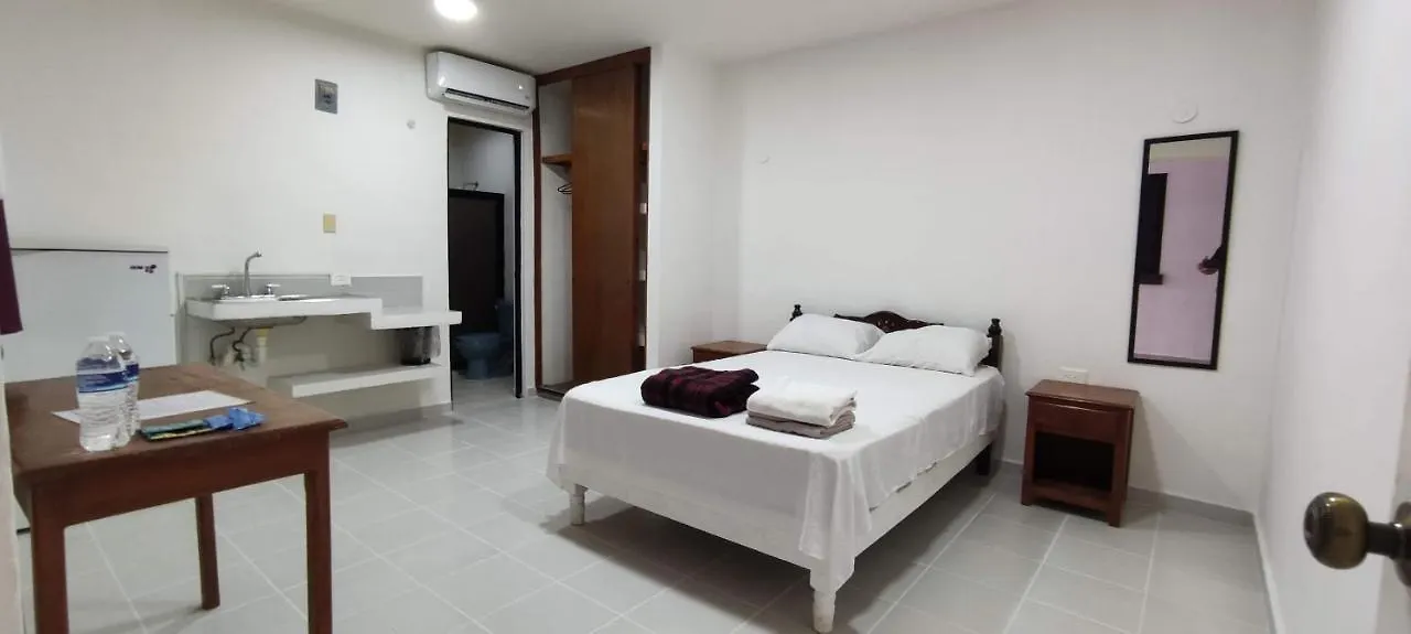 פלאייה דל כרמן Calaveritas Rooms פלאייה דל כרמן