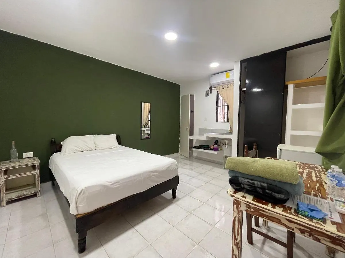 Guest house Calaveritas Rooms Playa del Carmen